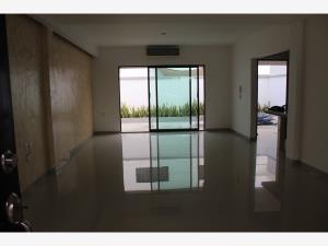 Casa en venta en Lomas de la Rioja, Alvarado — foto 3 de 14
