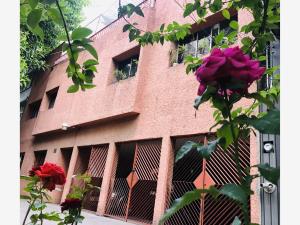 Casa en condominio en venta en Hipódromo Condesa, Ciudad de México con amplios espacios