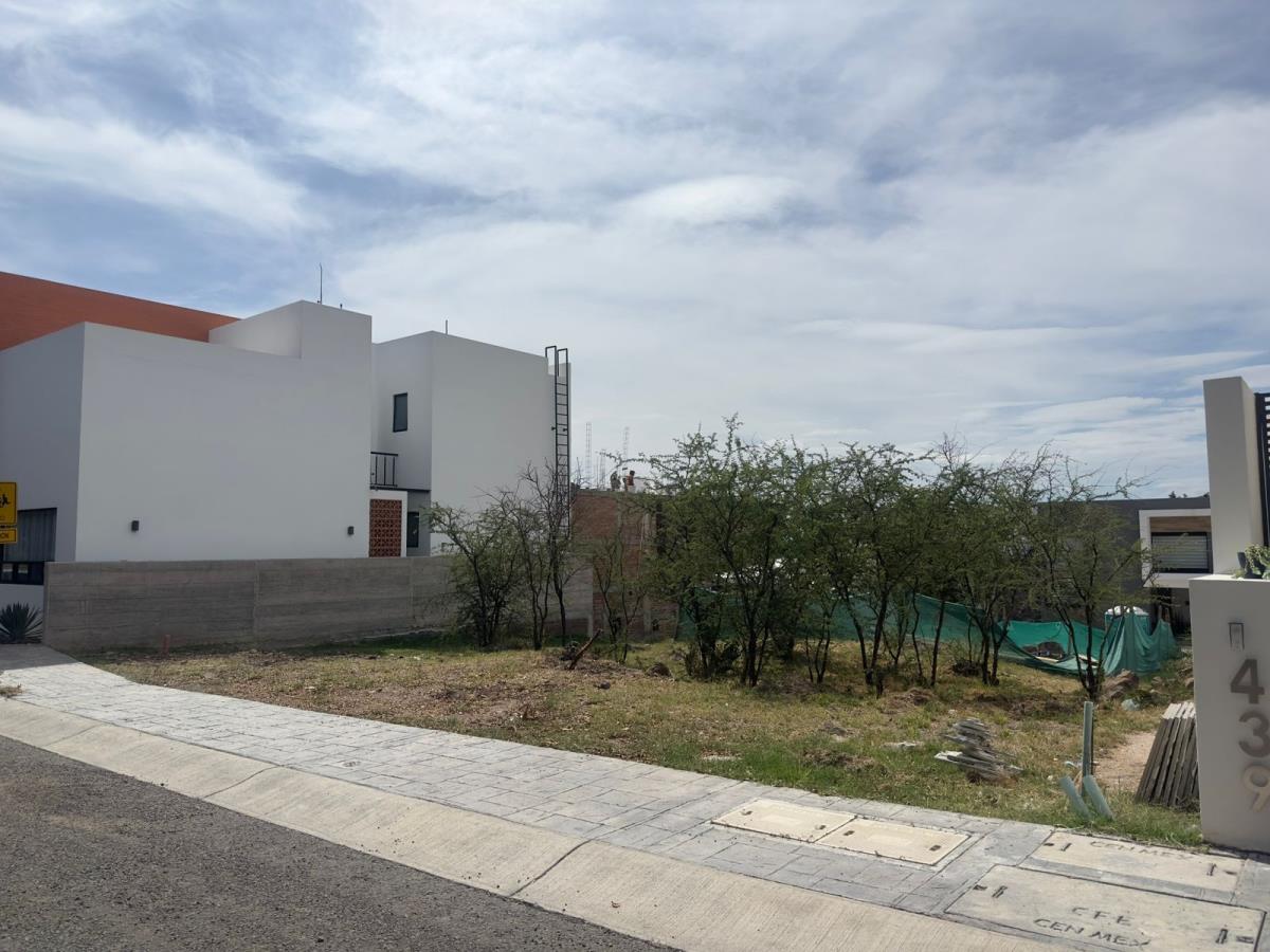 Terreno en venta en Villas de Irapuato, Irapuato — foto 1 de 19