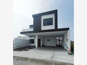 Casa en Lomas del Dorado, Boca del Río, Veracruz de Ignacio de la Llave