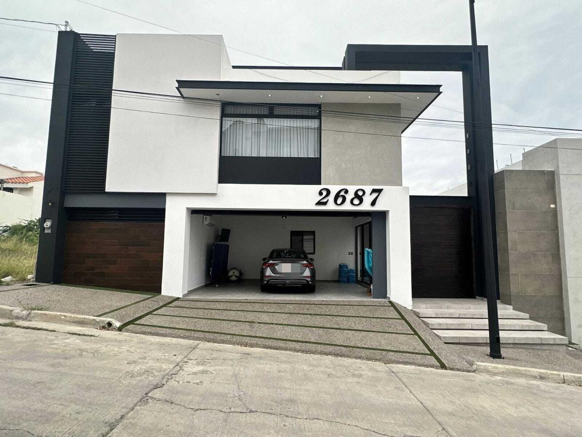 Casa en venta en Colinas de San Miguel, Culiacán — foto 1 de 25