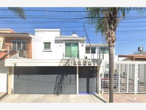 Casa en remate en Lomas Universidad, Zapopan, Jalisco