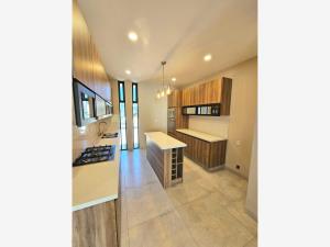 Casa en venta en La Campiña del Bosque, León — foto 2 de 14