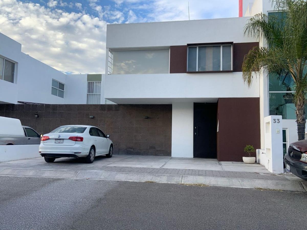 Casa en renta en Zen House, El Marqués — foto 1 de 27