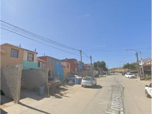 Casa en Lomas de la Presa, Ensenada, Baja California