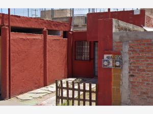 Casa en venta en Geo Villas Los Sauces, Celaya — foto 2 de 9