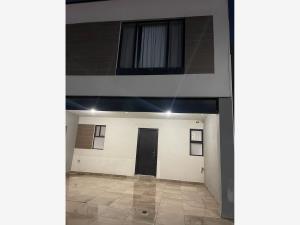 Casa en venta en Triana, Saltillo — foto 3 de 25