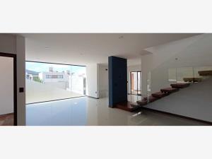 Casa en venta en Bosques Tres Marias, Morelia — foto 3 de 41