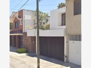 Casa en venta en Valle del Campestre, León — foto 3 de 14