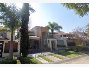 Casa en venta en Ciudad Bugambilia, Zapopan — foto 2 de 5