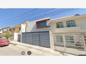 Casa en venta en Rinconada de los Novelistas, Zapopan — foto 2 de 5