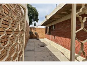 Casa en venta en Republica Oriente, Saltillo — foto 3 de 25