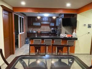 Casa en venta en Los Pirules, Morelia — foto 2 de 33