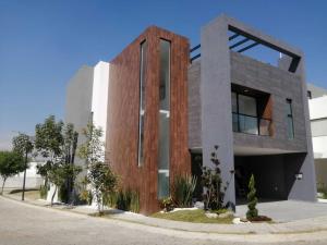 Casa en venta en Lomas de Angelópolis, San Andrés Cholula, Puebla