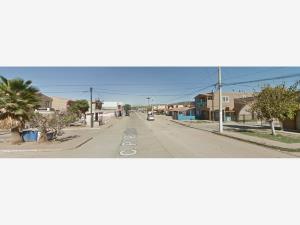 Casa en venta en Pórticos del Mar, Ensenada — foto 3 de 4