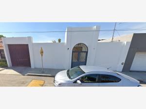 Casa en venta en El Álamo [Fraccionamiento Campestre], Hermosillo — foto 2 de 11