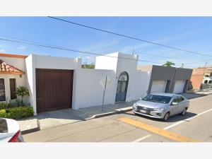 Casa en venta en El Álamo [Fraccionamiento Campestre], Hermosillo — foto 3 de 11
