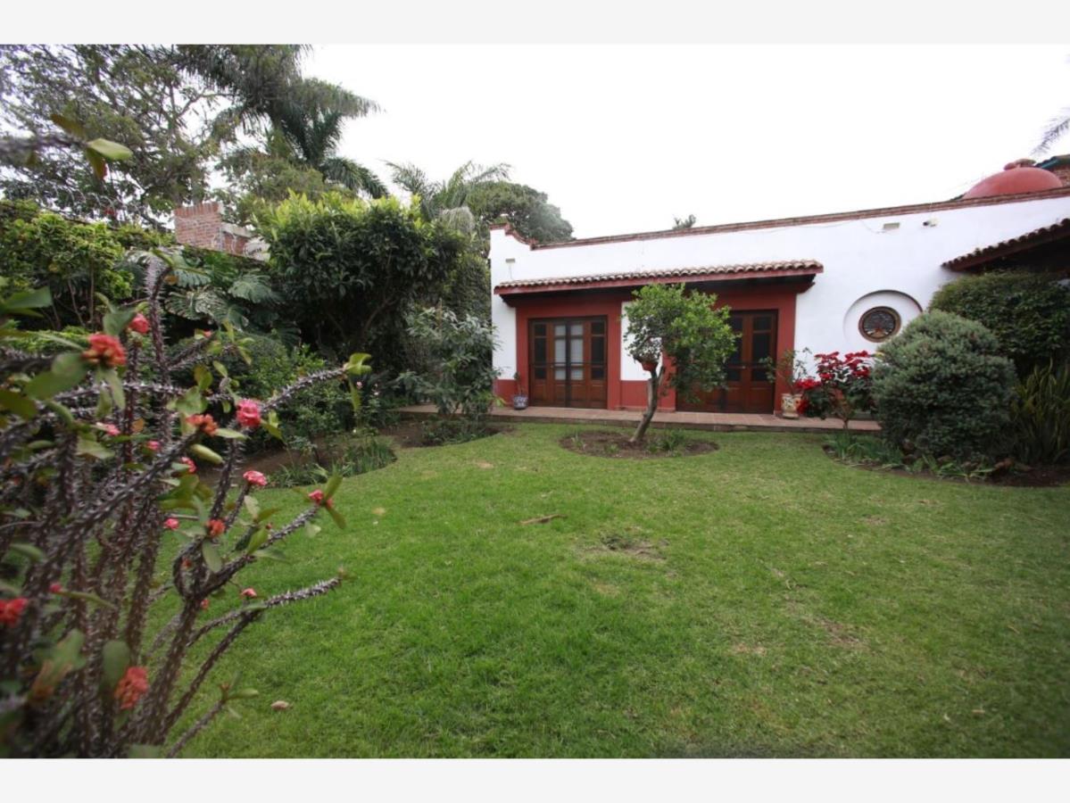 Casa en venta en Lomas de Atzingo, Cuernavaca — foto 1 de 18
