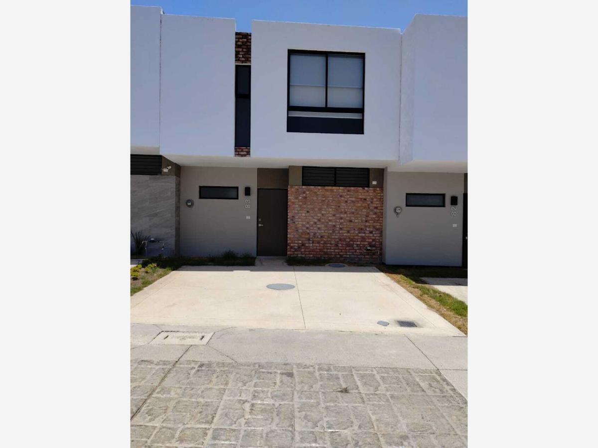 Casa en venta en El Paraíso, Tlajomulco de Zúñiga — foto 1 de 25