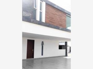 Casa en renta en Lomas de Angelópolis, San Andrés Cholula — foto 3 de 33