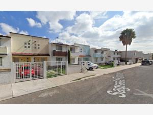 Casa en venta en Santuarios del Cerrito, Corregidora — foto 2 de 4