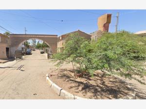 Casa en Porticos del Valle, Mexicali, Baja California