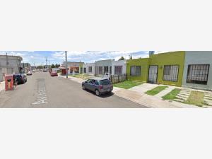 Casa en venta en Los Héroes Querétaro, El Marqués — foto 2 de 3