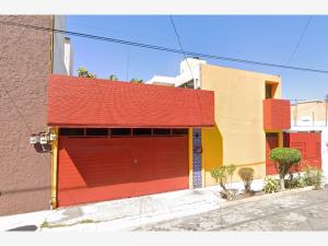 Casa en Los Pilares, Puebla, Puebla