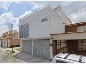 Casa en venta en Jardines del Valle, San Juan del Río — foto 2 de 4