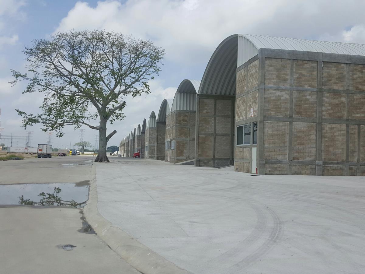 Bodega en renta en Plátano y Cacao 2da. Sección (La Isla), Centro — foto 1 de 42