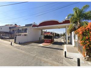 Casa en venta en Jardines Del Auditorio, Zapopan — foto 3 de 11