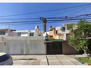 Casa en Los Pirules, Tlalnepantla de Baz, México