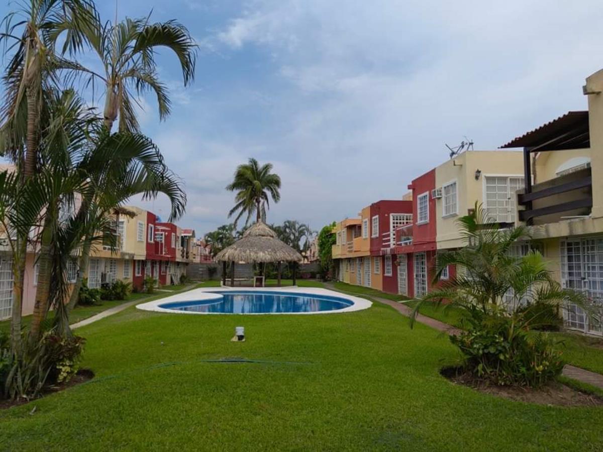 Casa en venta en Llano Largo, Acapulco de Juárez — foto 1 de 17