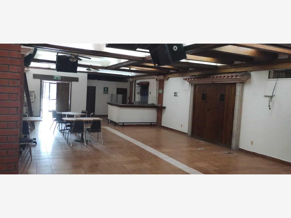 Edificio en venta en El Olmo, Saltillo — foto 1 de 8
