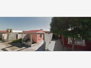 Casa en venta en La Amistad, Torreón — foto 2 de 10