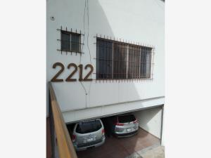 Casa en venta en Misión Cumbres 2 Sector, Monterrey — foto 2 de 15