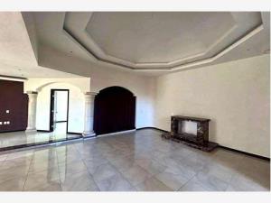 Casa en venta en Nogalar del Campestre, Saltillo — foto 2 de 33