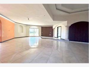 Casa en venta en Nogalar del Campestre, Saltillo — foto 3 de 33