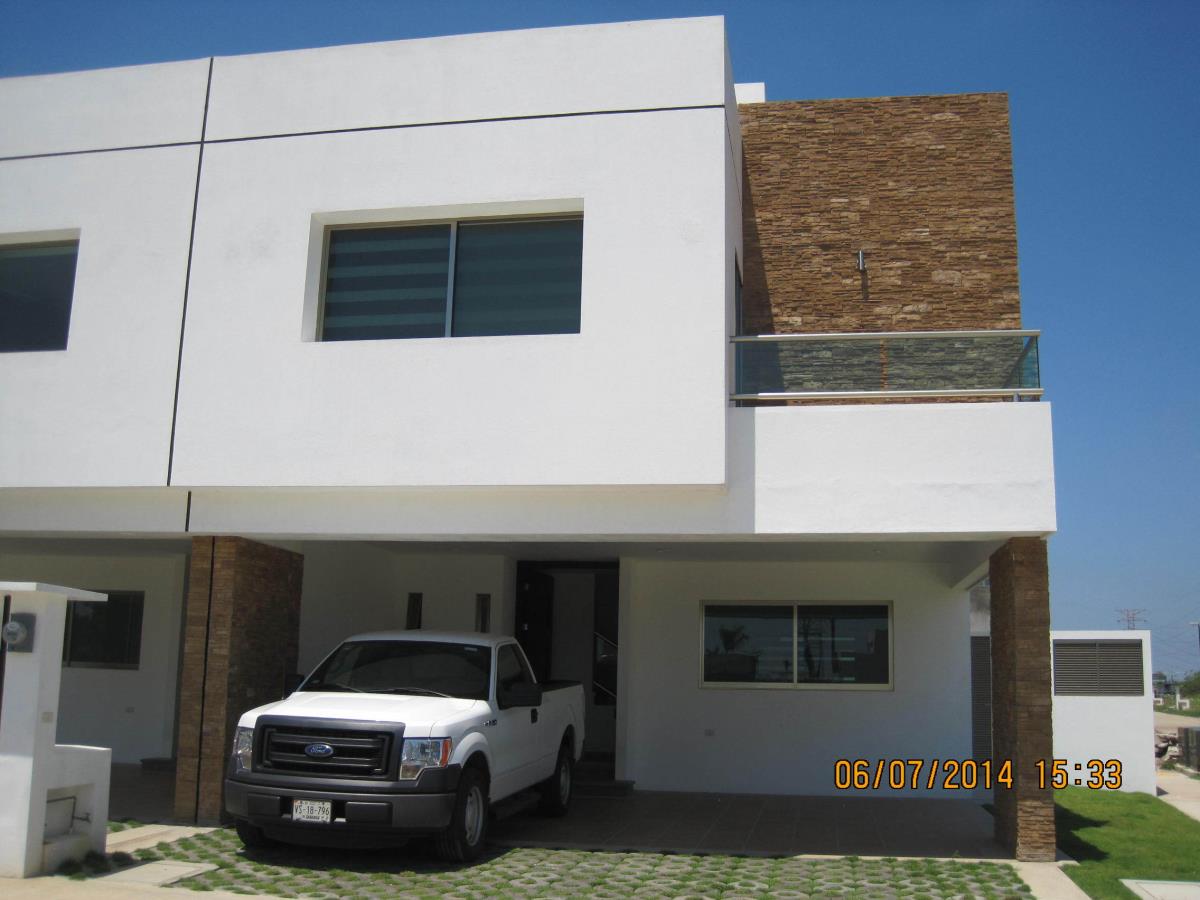 Casa en venta en Ónix, Centro — foto 1 de 27