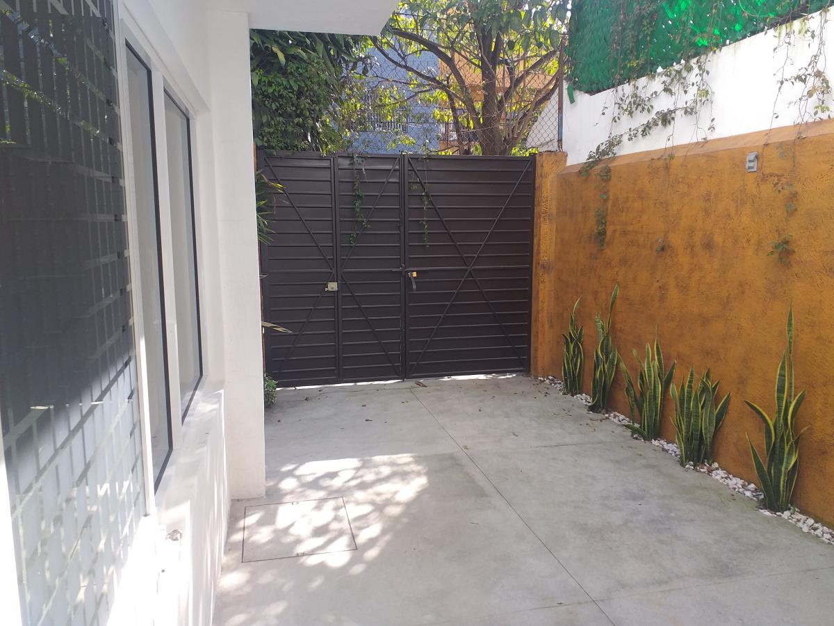 Casa en venta en Lomas de Cortes, Cuernavaca — foto 1 de 23
