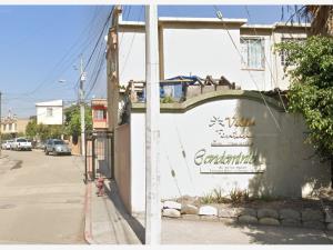 Casa en venta en Villa Fontana I, Tijuana — foto 2 de 5