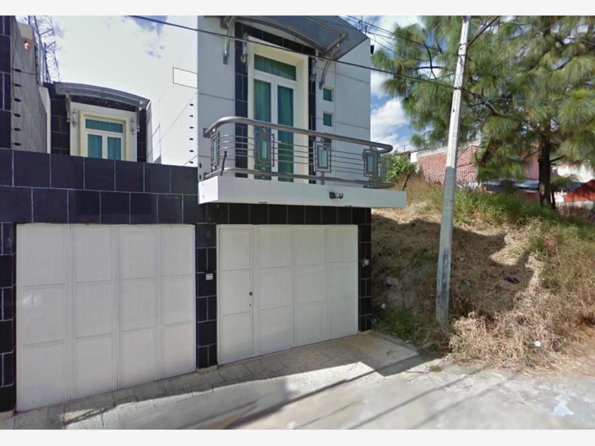 Casa en venta en Lomas Del Valle, Uruapan — foto 1 de 8