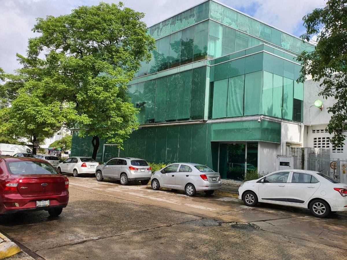 Edificio en renta en Galaxia/tabasco 2000, Centro — foto 1 de 21