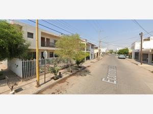 Casa en venta en Burocrata, Culiacán — foto 2 de 7