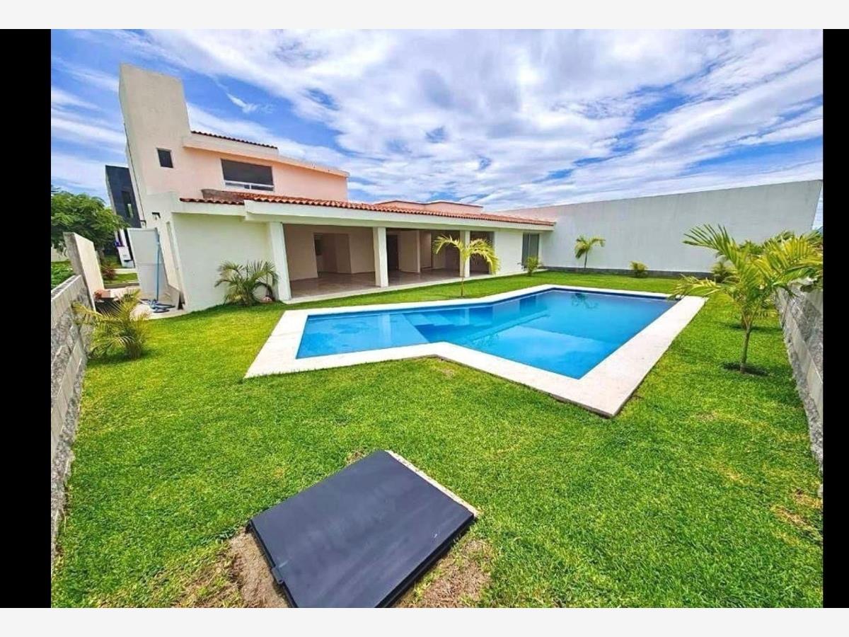 Casa en venta en Club de Golf Santa Fe, Xochitepec — foto 1 de 11