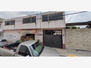 Casa en Cacalomacán Centro, Toluca, México