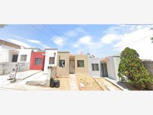 Casa en venta en Hacienda Santa Fe, Tlajomulco de Zúñiga — foto 2 de 4