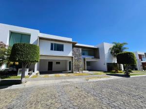 Casa en venta en Lomas de Angelópolis, San Andrés Cholula — foto 2 de 27