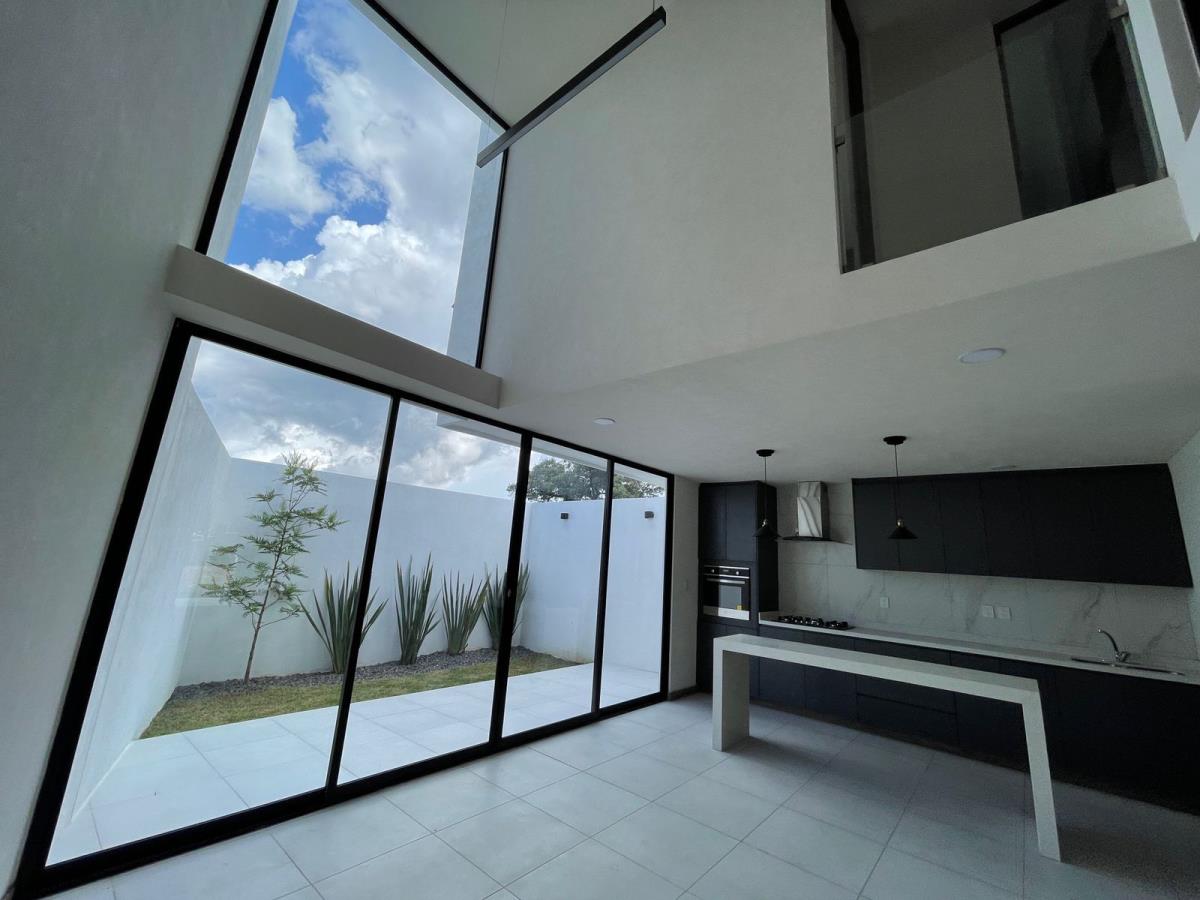 Casa en venta en Bosque Monarca, Morelia — foto 1 de 17