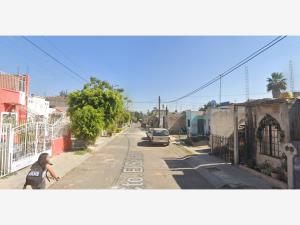 Casa en venta en Hacienda Santa Fe, Tlajomulco de Zúñiga — foto 2 de 4